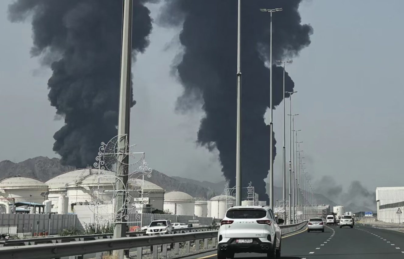 突发！阿联酋石油设施遭袭，巨头大范围停产